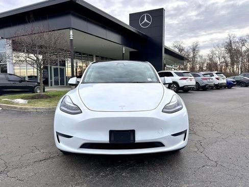 Used 2023 Tesla Model Y Long Range image 3