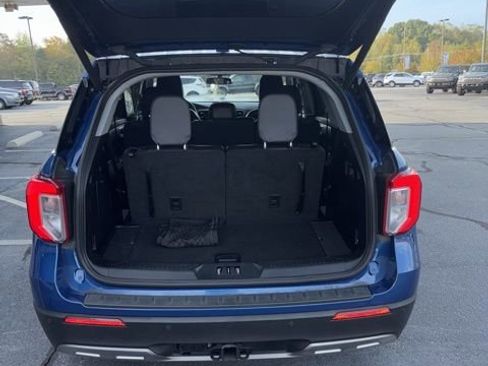 Used 2020 Ford Explorer XLT w/ Equipment Group 202A image 9