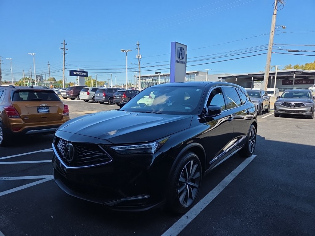 Used 2025 Acura MDX w/ Technology Package AWD/4WD image 3