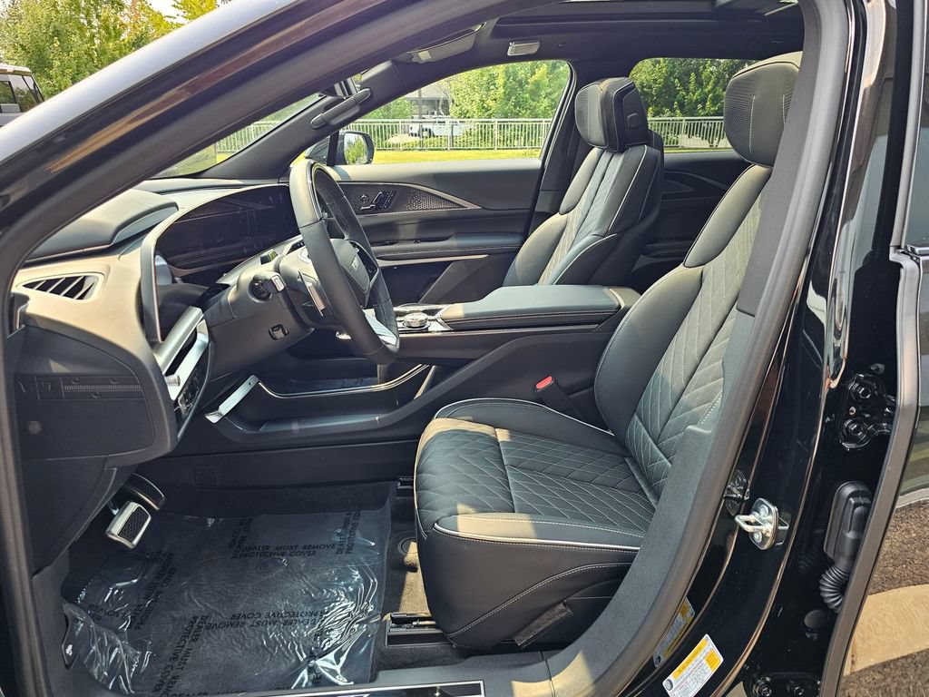 New 2026 Cadillac Lyriq V AWD/4WD image 20