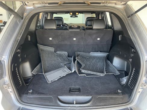 Used 2021 Jeep Grand Cherokee Laredo X image 34