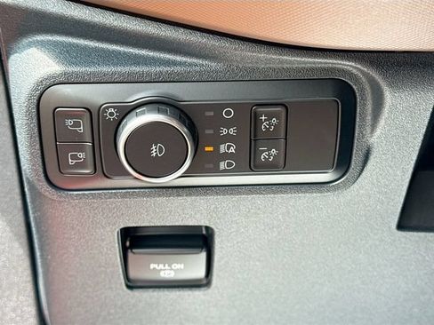 Used 2024 Ford Bronco Outer Banks AWD/4WD image 16