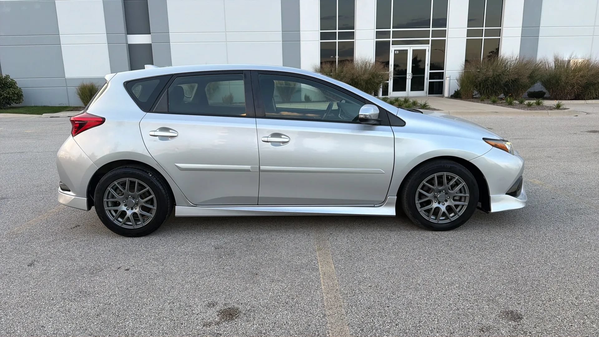 Used 2016 Scion iM FWD image 4