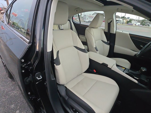 Used 2025 Lexus ES 350 w/ Premium Package FWD image 25