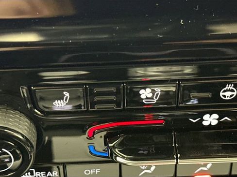 New 2025 Jeep Grand Cherokee L Overland image 20