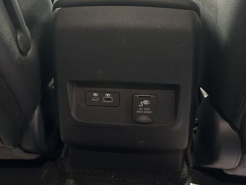 Used 2024 Nissan Frontier SL w/ Technology Package image 26