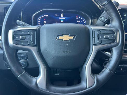 Used 2025 Chevrolet Silverado 1500 LT AWD/4WD image 22