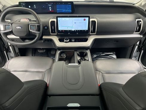 Used 2025 Ford Expedition Max Active image 52