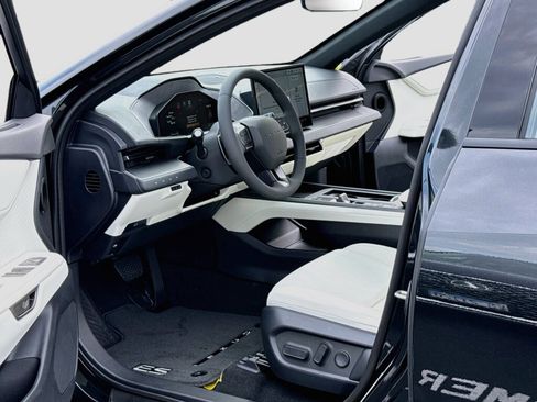New 2026 Lexus ES 350e w/ Convenience Package FWD image 4