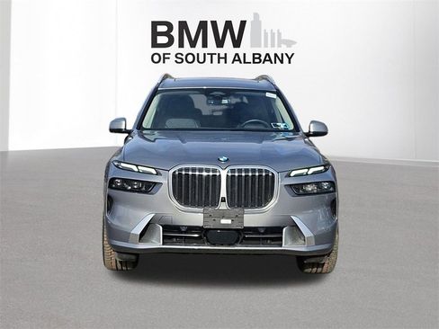 Certified 2023 BMW X7 xDrive40i w/ Premium Package image 9