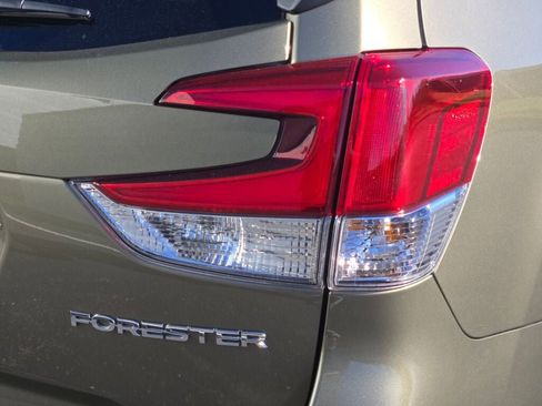 Certified 2023 Subaru Forester Limited image 13