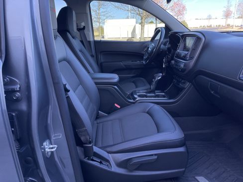 Used 2022 GMC Canyon AT4 image 31