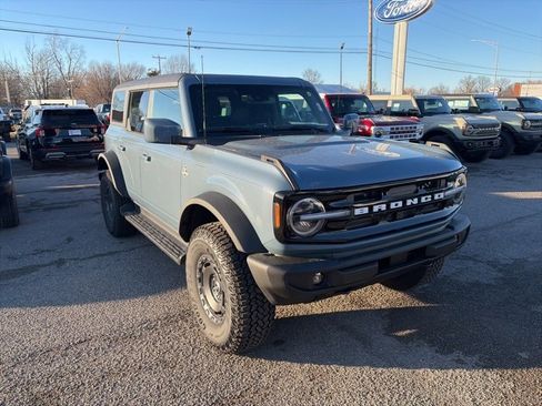 New 2025 Ford Bronco Outer Banks w/ Sasquatch Package image 8
