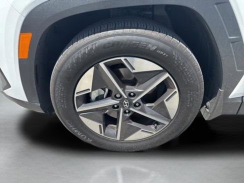 Used 2025 Hyundai Tucson SEL FWD image 11