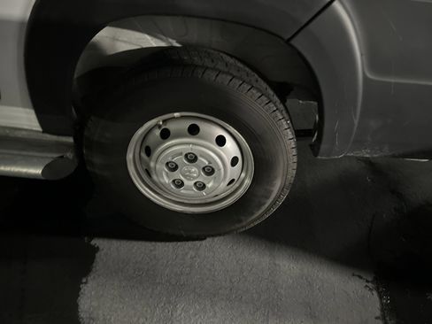 Used 2023 RAM ProMaster 2500 image 11