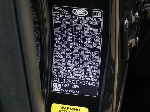 Certified 2026 Land Rover Discovery Sport Landmark AWD/4WD image 30