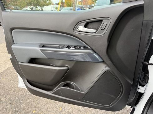 Used 2019 Chevrolet Colorado Z71 image 25