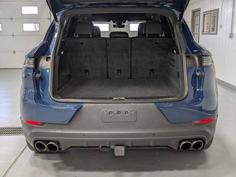 Used 2024 Porsche Cayenne S image 34