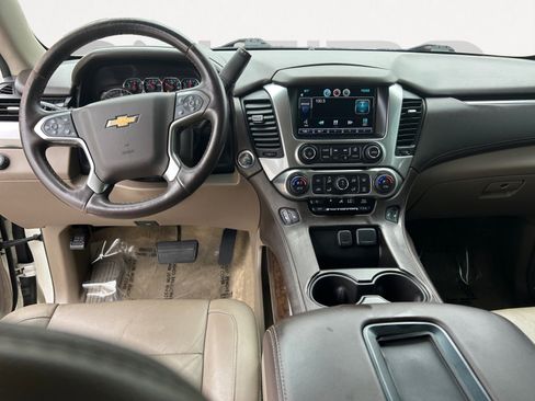Used 2015 Chevrolet Tahoe LT w/ Luxury Package RWD image 3