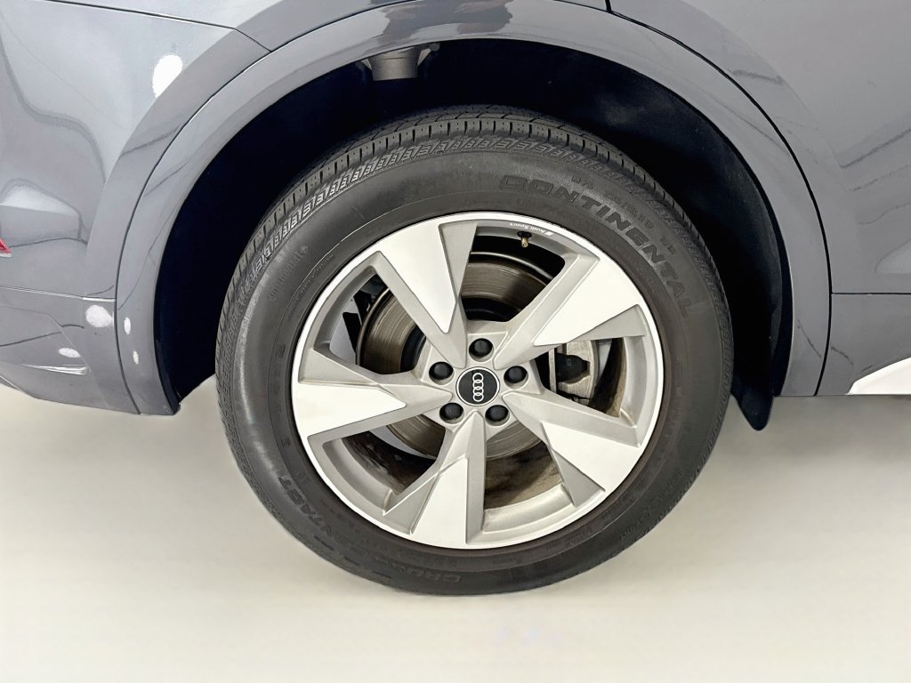 Used 2023 Audi Q5 2.0T Premium Plus w/ Premium Plus Package AWD/4WD image 31