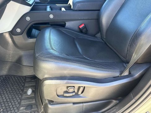 Used 2023 Land Rover Defender 110 S image 18