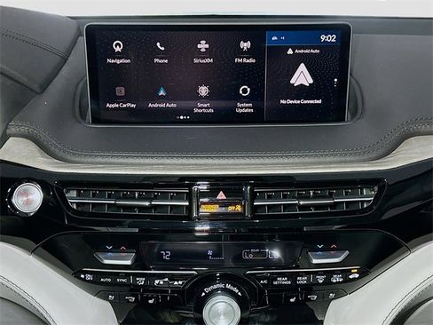 Used 2023 Acura MDX SH-AWD w/ Advance Package image 11