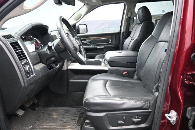 Used 2018 RAM 1500 Laramie w/ Convenience Group AWD/4WD image 11
