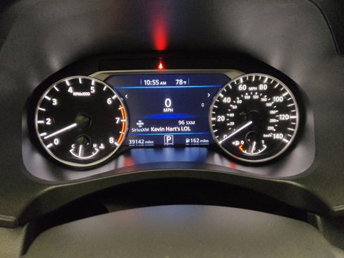 Used 2024 Nissan Altima 2.5 SV FWD image 23
