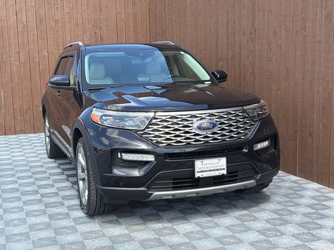 Used 2020 Ford Explorer Platinum w/ Premium Technology Package AWD/4WD image 13
