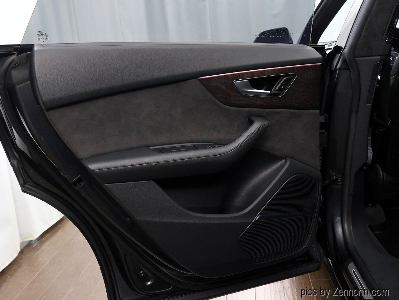 Used 2019 Audi Q8 Prestige AWD/4WD image 31