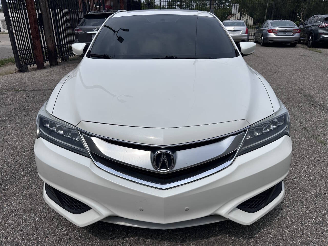 Used 2017 Acura ILX FWD image 2