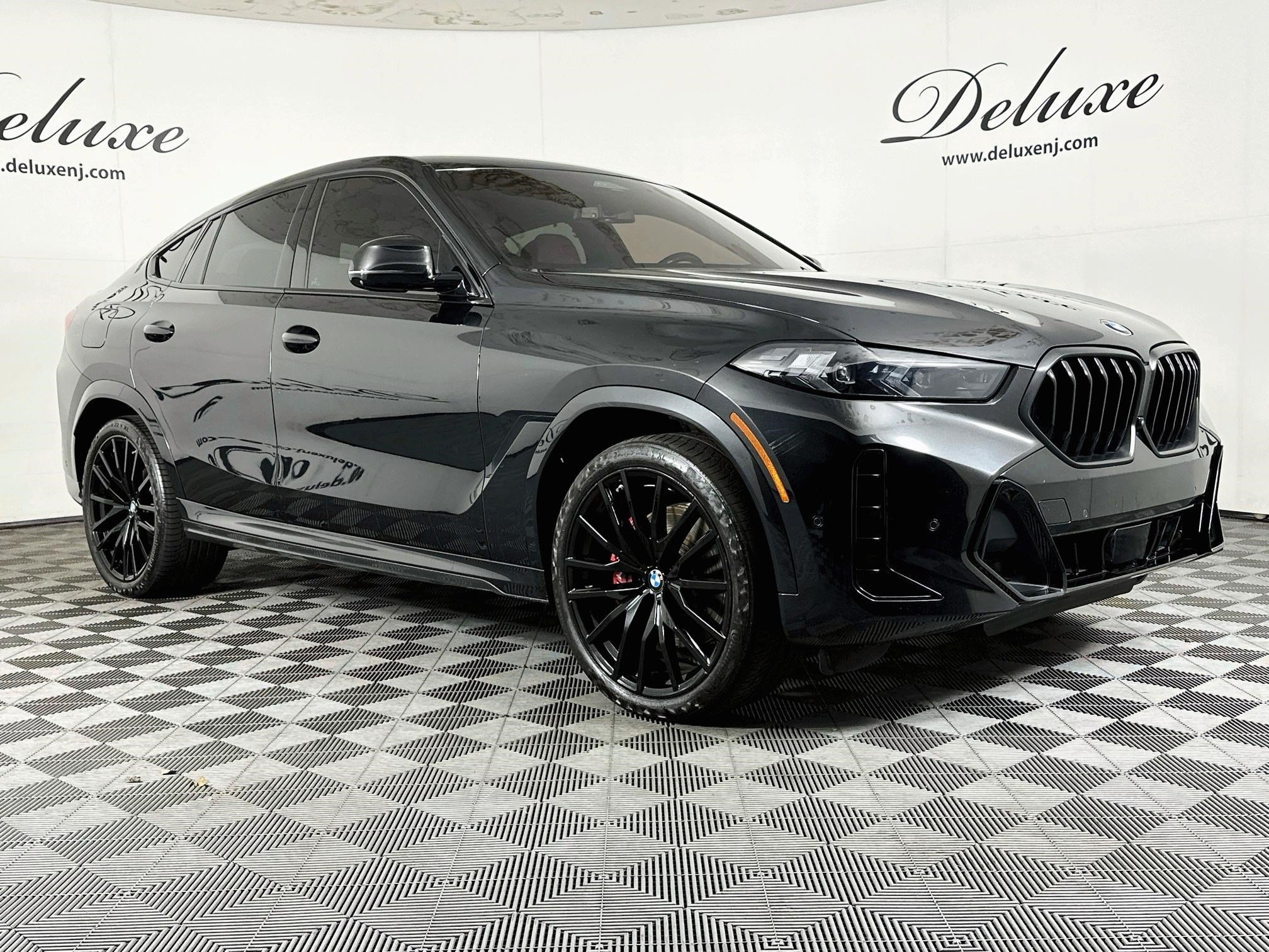 Used 2024 BMW X6 xDrive40i w/ Executive Package AWD/4WD image 1