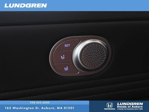 Used 2023 Hyundai Elantra Limited w/ Cargo Package FWD image 10