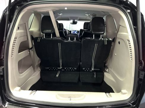 Used 2024 Chrysler Pacifica Touring-L image 25