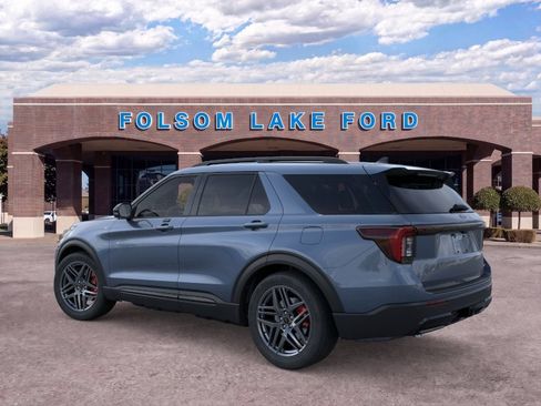 New 2026 Ford Explorer ST-Line w/ ST-Line Street Pack AWD/4WD image 4