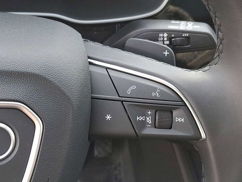 Used 2025 Audi Q3 2.0T Premium w/ Convenience Package image 18