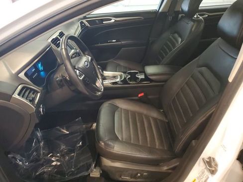 Used 2014 Ford Fusion SE w/ Equipment Group 202A image 10