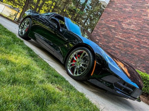 Used 2018 Chevrolet Corvette Stingray Coupe w/ 2LT Preferred Equipment Group image 33