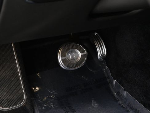 Used 2013 Bentley Mulsanne RWD image 38