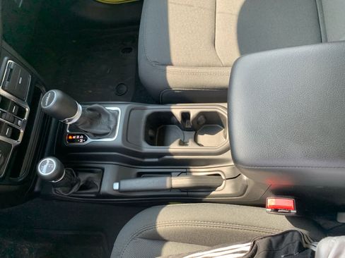 New 2023 Jeep Gladiator Sport image 24