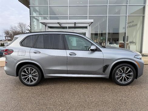 Used 2025 BMW X5 xDrive50e w/ Executive Package image 2