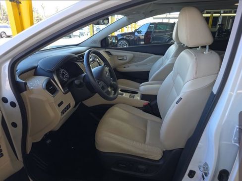 Used 2024 Nissan Murano SL image 3