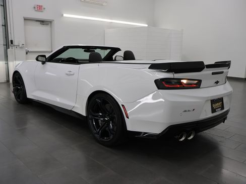 Used 2018 Chevrolet Camaro ZL1 RWD image 5