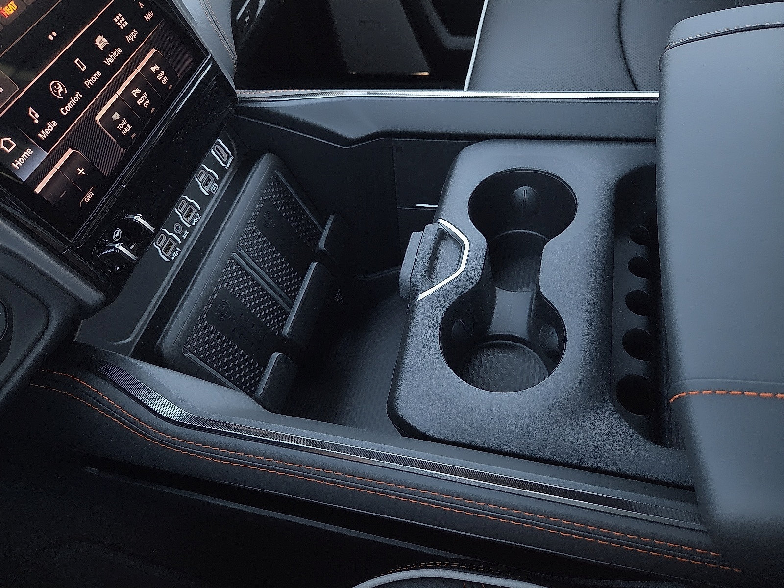 New 2027 RAM 2500 4x4 Crew Cab image 25
