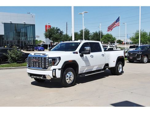 Used 2025 GMC Sierra 3500 Denali w/ Denali Reserve Package AWD/4WD image 2
