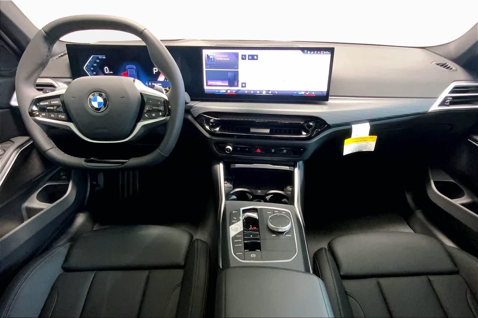 Used 2025 BMW 330i xDrive Sedan w/ Premium Package AWD/4WD image 5