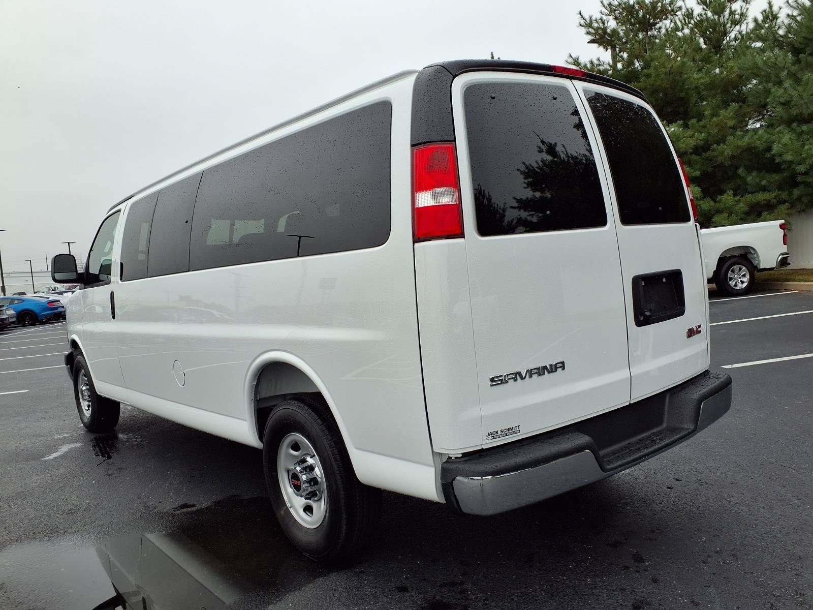 Used 2026 GMC Savana 3500 LT w/ LT Preferred Equipment Group RWD image 28