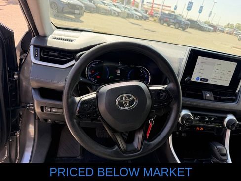 Used 2024 Toyota RAV4 LE AWD/4WD image 5