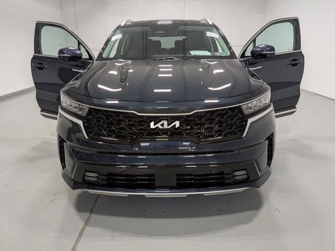 Certified 2023 Kia Sorento EX AWD/4WD image 15
