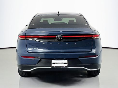 Used 2026 Toyota Crown AWD/4WD image 3